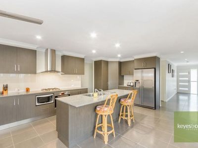 6 Newhaven Place, Idalia