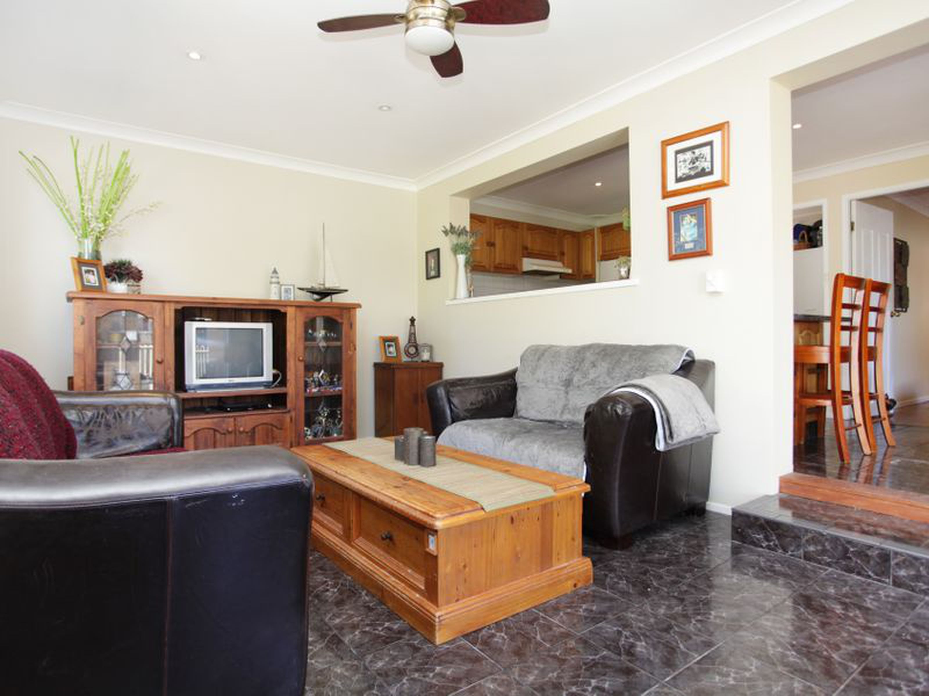 10 Henderson Crescent, JAMISONTOWN
