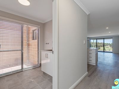 4 / 6 Merion Court, Yanchep