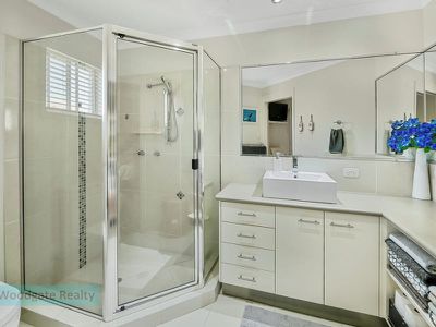 4 Schooner Ct, Woodgate