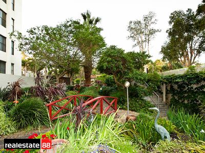 10W / 16 Kings Park Avenue, Crawley