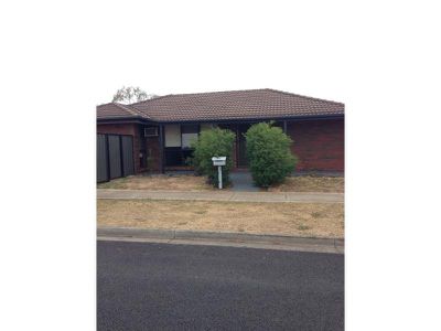 62 Tamarind Crescent, Werribee
