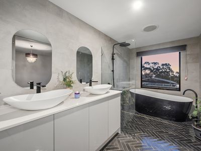 17 Bromfield Drive, Kelmscott