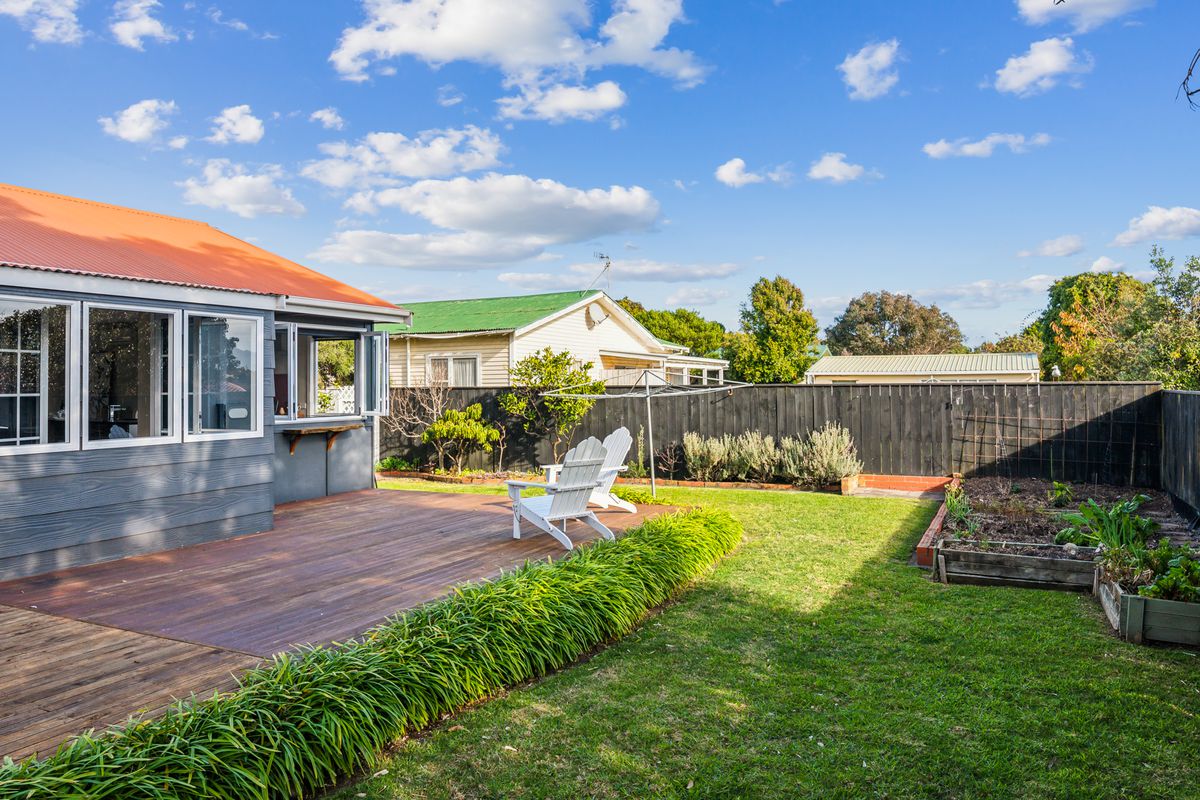 12 Hicks Crescent, Waikanae Beach