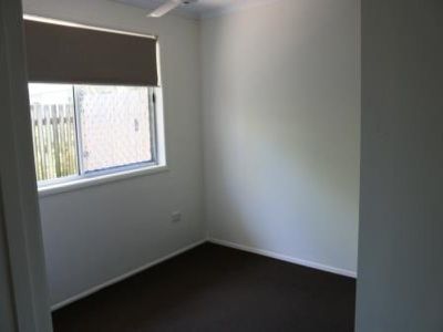 1 / 12 Bayrise Drive, Urangan