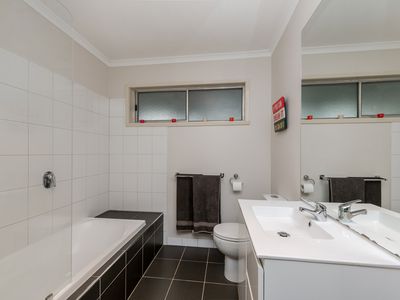 208 High Street, Heathcote