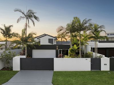 36 Coorumbong Close, Mooloolaba