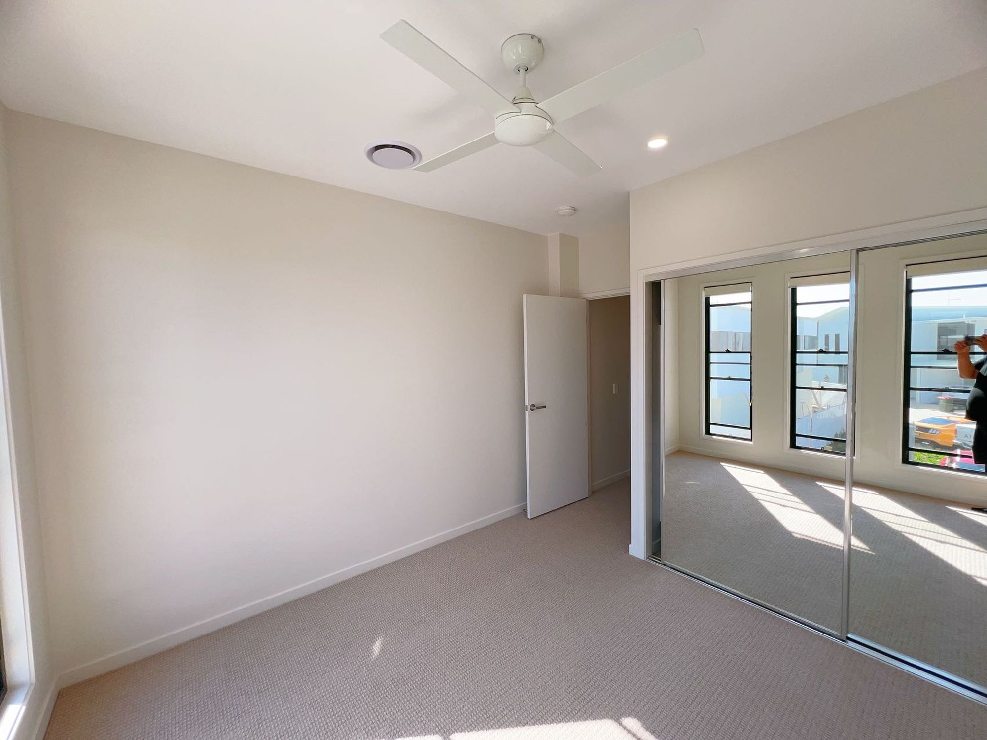 17 / 1 Lake Serenity Boulevard, Helensvale