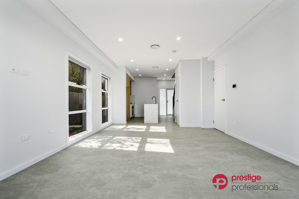 4 / 3-5 Goldfinch Street, Moorebank