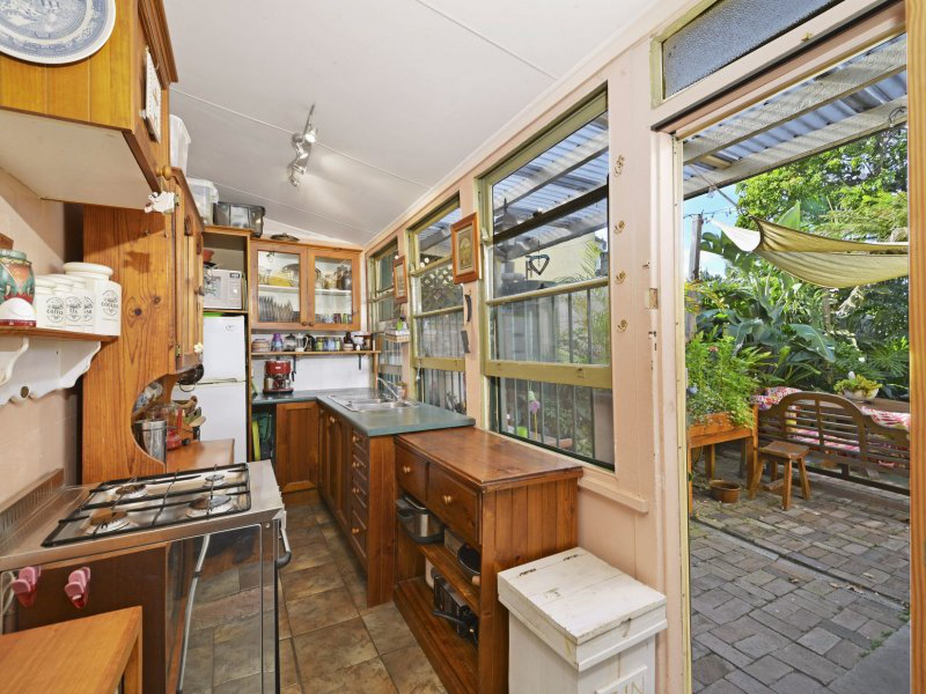 1049 Botany Road, Mascot