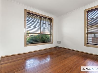 34 Vincent Crescent, Werribee