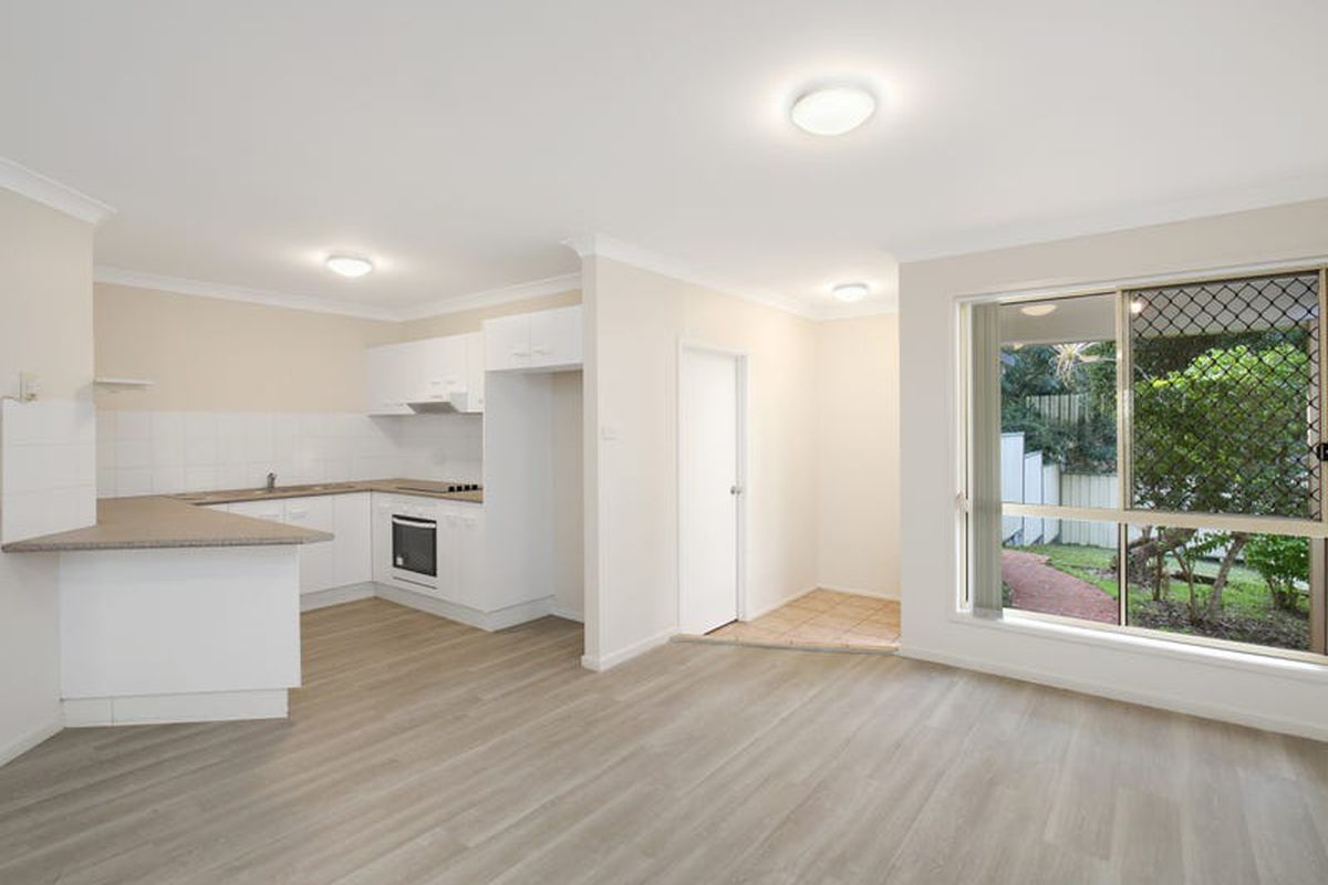 9 / 7 Jennie Cox Close, Erina