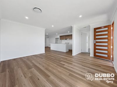 8B Violet Circuit, Dubbo