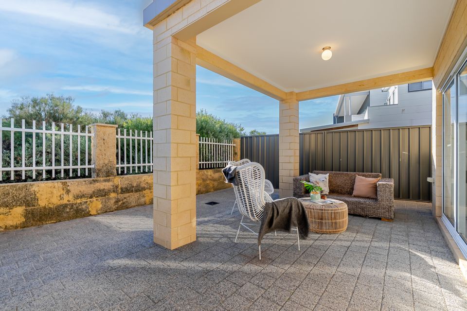 14 Shore Lane, Port Kennedy