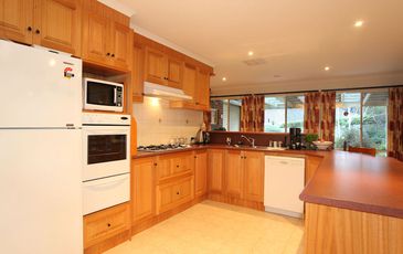 2 Jones Court, Beaconsfield