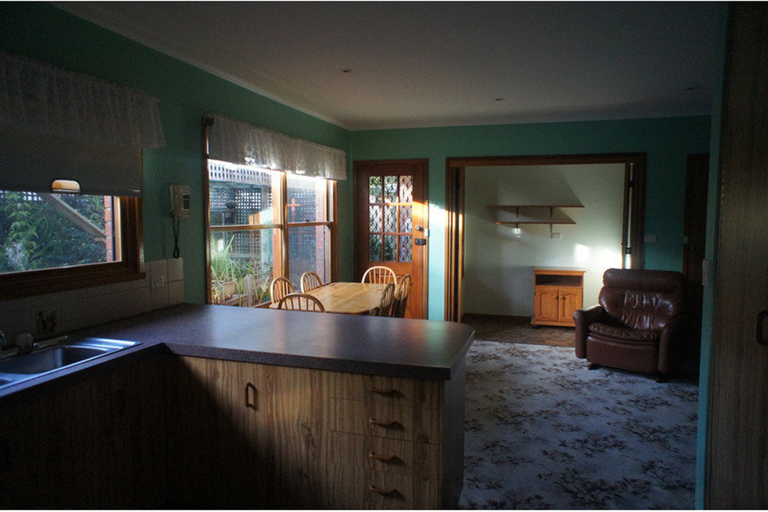 14 Burgess Street, Horsham