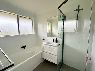 2 / 8 GURRA PLACE, Port Macquarie