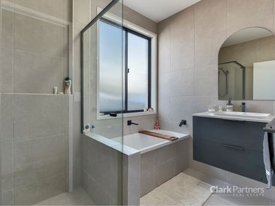 18 Houghton Street, Spring Mountain