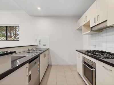 2 / 211a Wigram Road , Forest Lodge
