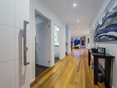 93 Feathertail Pl, Wakerley