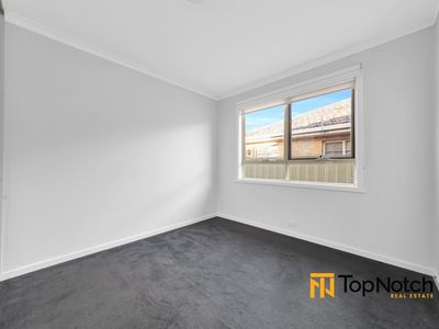 30 Curtin Avenue, Lalor