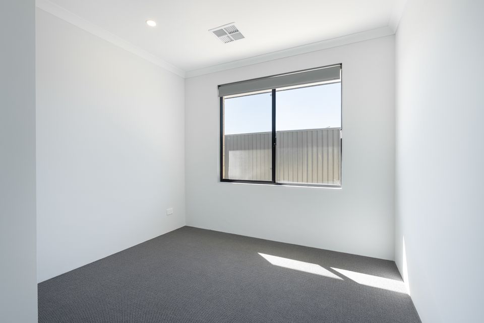 16 Tarot Grove, Baldivis