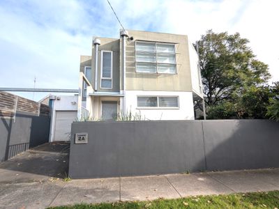 2A Coral Close, Hamlyn Heights