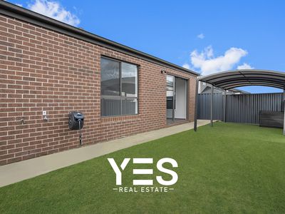 8 Heart Loop, Clyde North