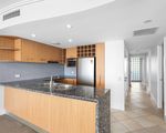 unit 204 / 13 Nicklin Way, Minyama