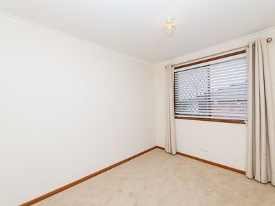 2 / 18 Southbar Road, Karabar