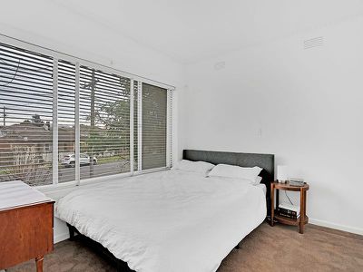1 / 136 Hoffmans Road, Essendon