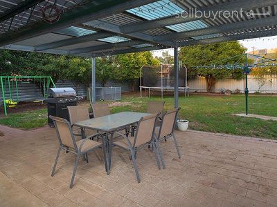 110 HUON HILL ROAD, Wodonga
