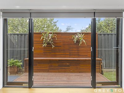 5 / 5-6 Chelsworth Place, Caroline Springs