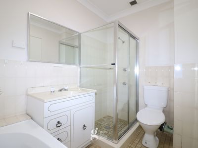 9 / 27 Doomben Avenue, Eastwood