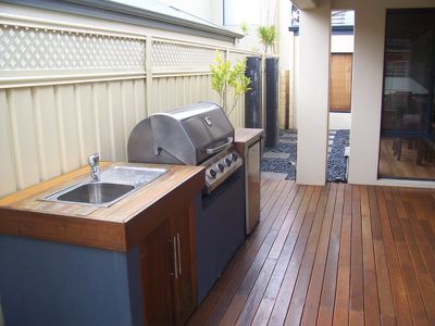 21 Bruce Street, Como