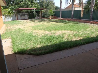 18 Oxley Circle, Dubbo