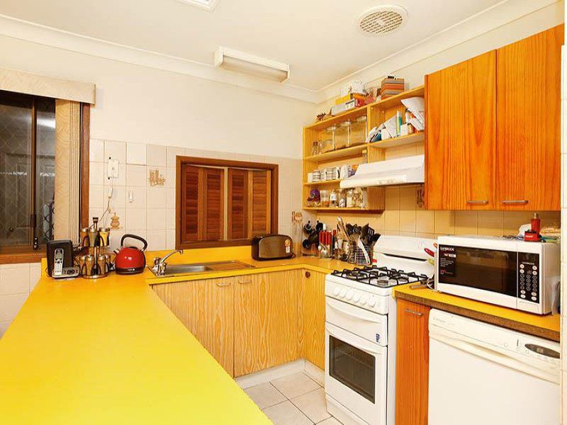 37 Horseshoe Cct, St Clair