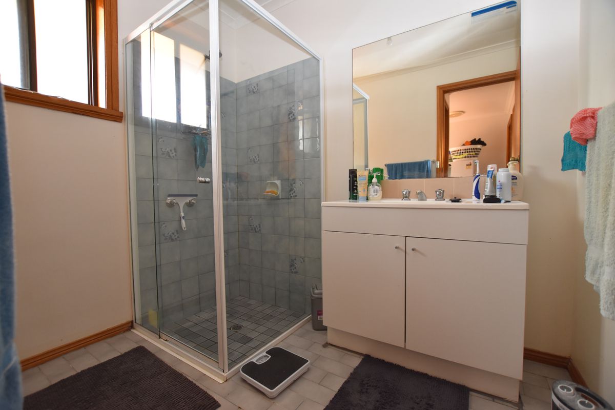 1, 2, 3 & 4 / 36 Miller Street, Tongala