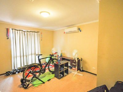 13 Armstrong Way, Newman