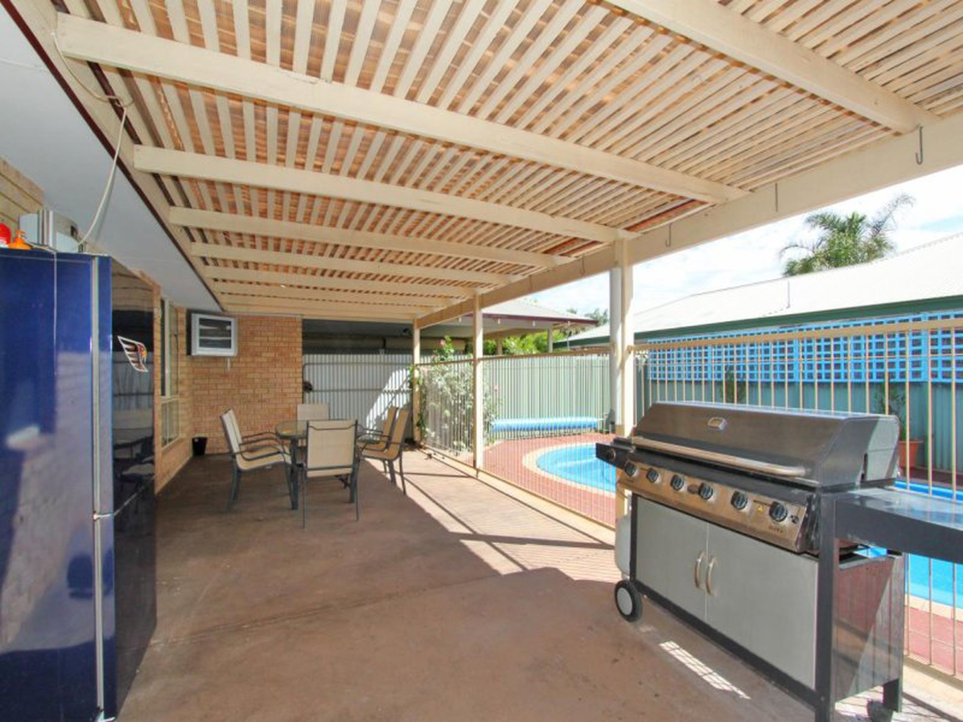 7 Heston Court, Somerville