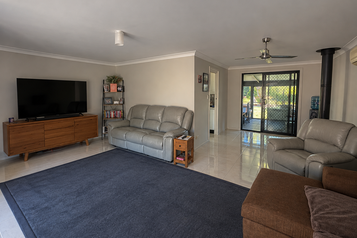 8 Cedar Drive, Townsend