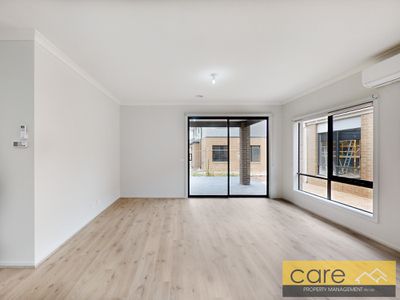 13 Creative Avenue, Clyde North