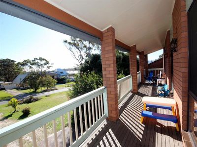 9 Avenue Of The Allies Ave, Tanilba Bay