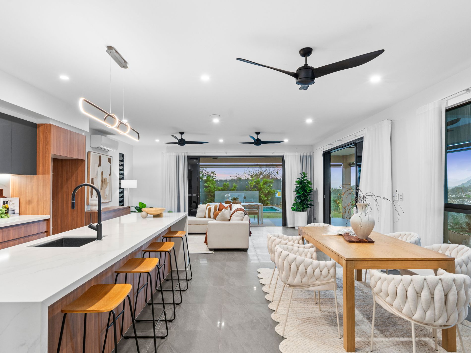 50-52 East Parkridge Drive, Brinsmead