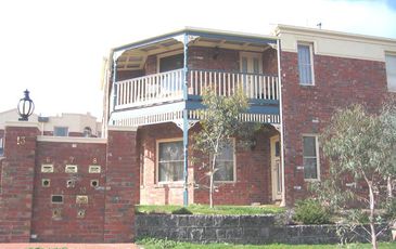 2 / 8-13 Adelaide Close, Berwick