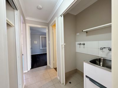 2 / 1 Ochiltree Street, Somerville