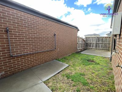 1 / 5 Equine Court, Tarneit