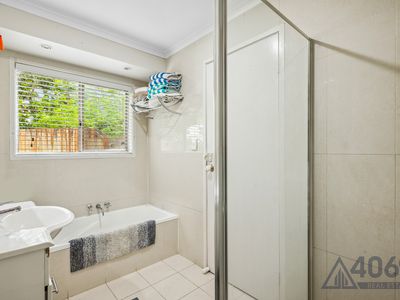 5 Sapphire Court, Kenmore