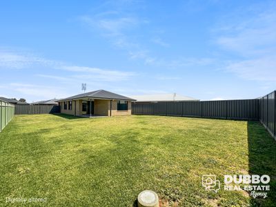 36 Violet Circuit, Dubbo