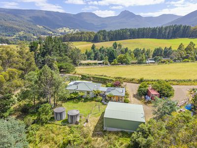 114 Gums Road, Mountain River